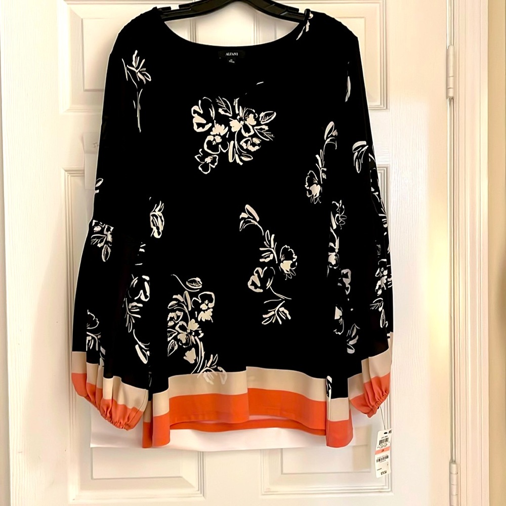 Black Floral shirt blouse Alfani women’s size 2x gently loved condition.